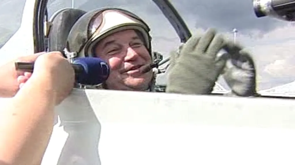 Dominik Duka na přehlídce CIAF