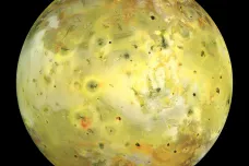 Lávové jezero na měsíci Io se leskne jako zrcadlo. NASA ukázala vizualizaci
