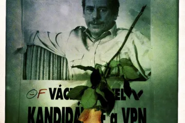 Demonstracím na Václaváku Havel vtipně přezdíval estrády