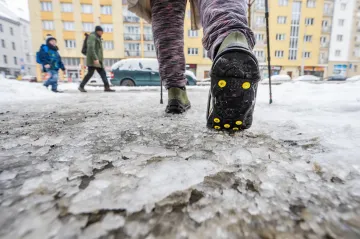 Úrazy kvůli ledovce plní urgentní příjmy