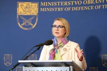 Pro komunikaci mezi bankami a zbrojaři vznikne expertní skupina, uvedla Černochová