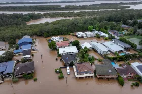 Nejméně dvě oběti si vyžádaly povodně na jihovýchodě Austrálie