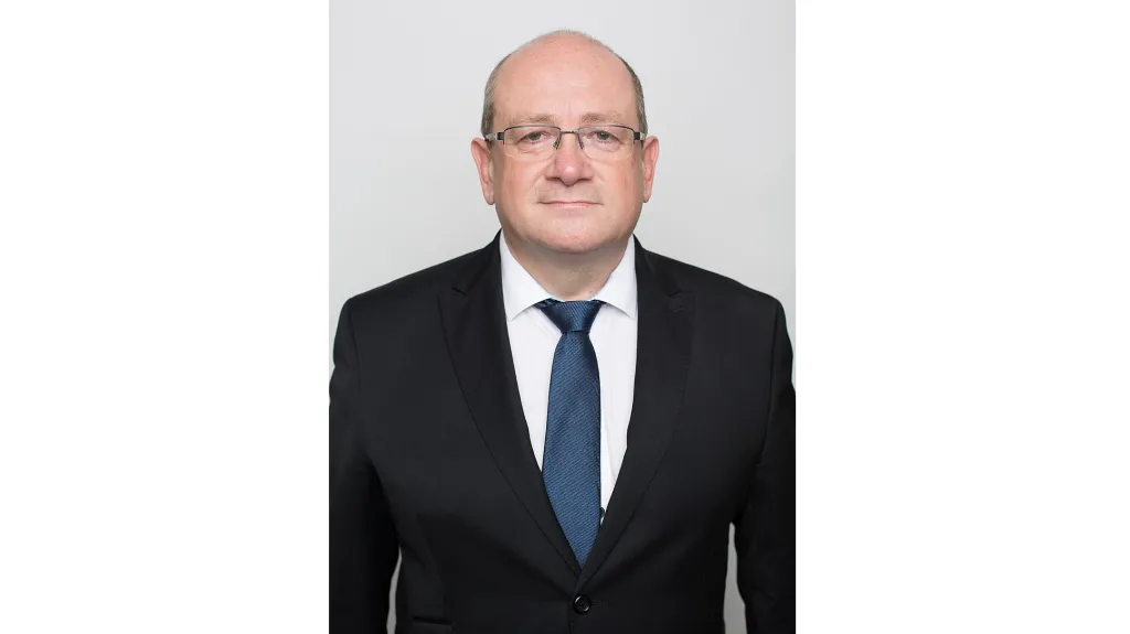 Ve volebním obvodu 64 - Bruntál byl zvolen senátorem Ladislav Václavec (za ANO)