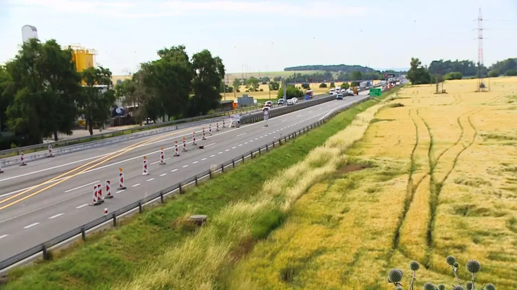 Omezení provozu na dálnici D2