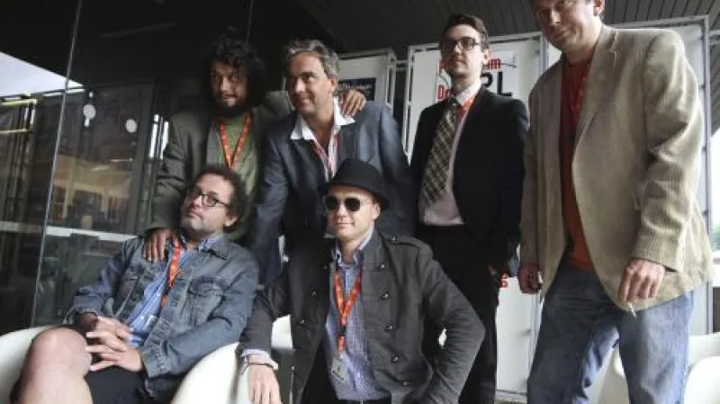 46. MFF KV / herci a tvůrci snímku Polski film: režisérJan Budař, herec Josef Polášek, nahoře zprava herec Marek Daniel, producent Krysztof Glawacki, herci Tomáš Matonoha a Pavel Liška.