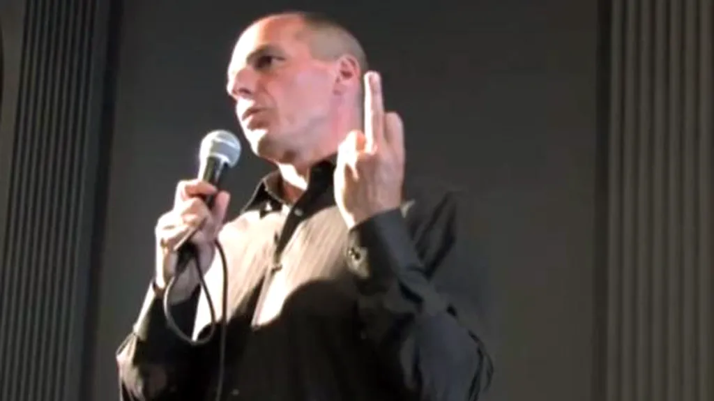 Varufakis ukázal Německu vztyčený prostředníček