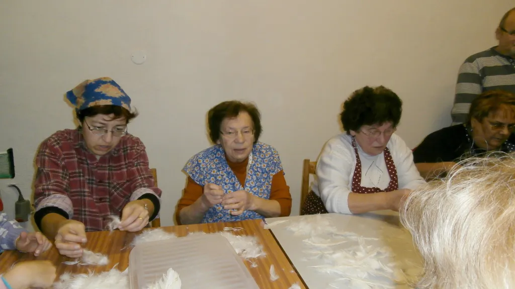 Draní peří ve Vojničkách