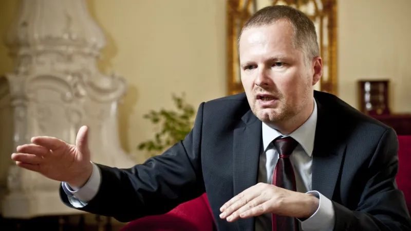 Ministr školství Petr Fiala