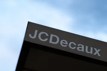 Česko dle ministerstva vyhrálo stamilionovou arbitráž s JCDecaux