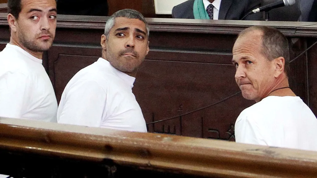 Zleva Báhir Muhammad, Mohamed Fahmy a Peter Greste