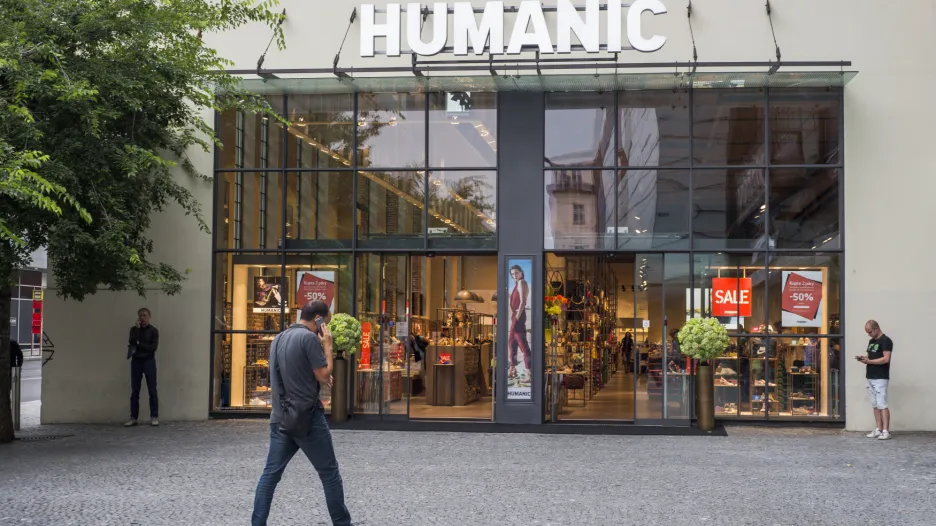 Prodejna obuvi Humanic v Praze na Andělu