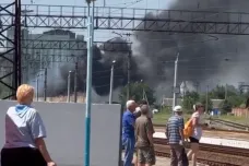 Na Krymu vybuchly sklady munice a paliva i letiště