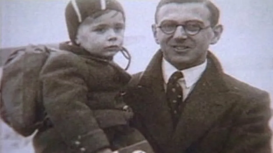 Nicholas Winton se zachráněným dítětem