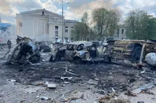 Rusové zaútočili na centrum města Vinnycja, úřady zatím hlásí 23 mrtvých včetně tří dětí