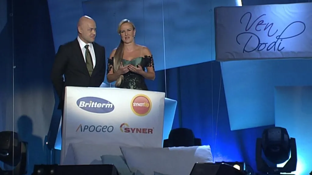 Moderátoři večera Petr Šiška a Vendula Auš Svobodová