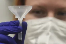 Valašskomeziříčská nemocnice nabízí PCR testy ze slin. Lidé jim dávají přednost 