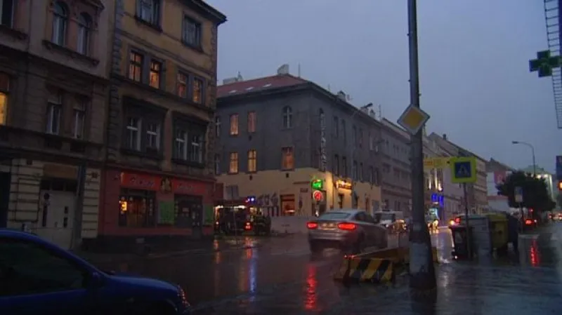 Události: Sklepy a ulice pod vodou