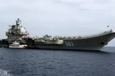 Požár na jediné ruské letadlové lodi. Admirál Kuzněcov začal hořet při opravě, pohřešuje se kapitán