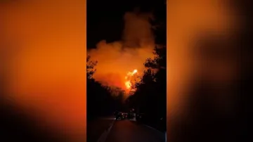 Řecký ostrov Thassos sužují požáry