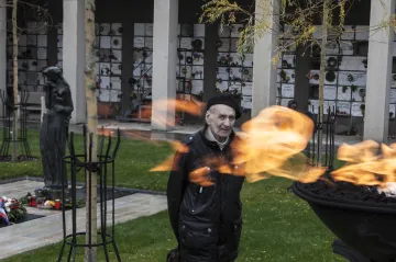 Zemřel František Suchý, který ukrýval popel Mašína i Horákové. Komunisté ho léta věznili