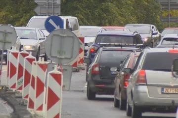 V Pardubicích kolabuje doprava, desítky minut zpoždění nabírá i MHD