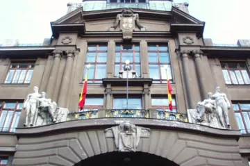 Pražský magistrát tvrdí, že se stal obětí organizovaného zločinu