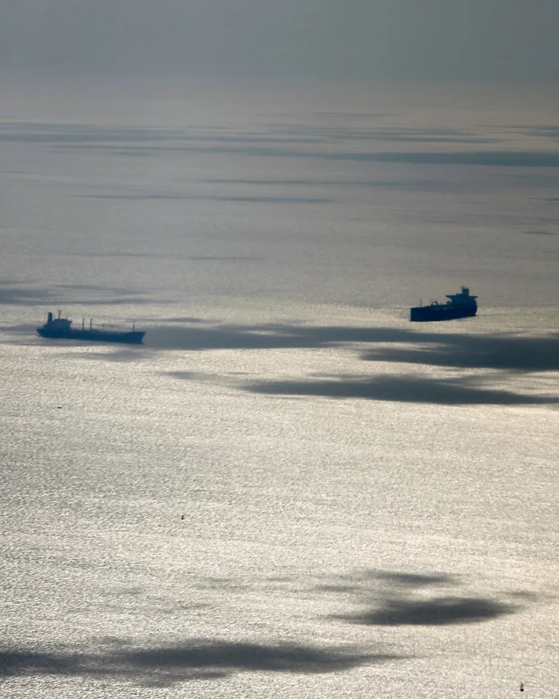 Po vzoru Hormuzu. Úvahy o mýtném v klíčových průlivech sílí