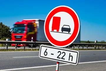 Na D1 přibývají úseky se zákazem předjíždění pro kamiony