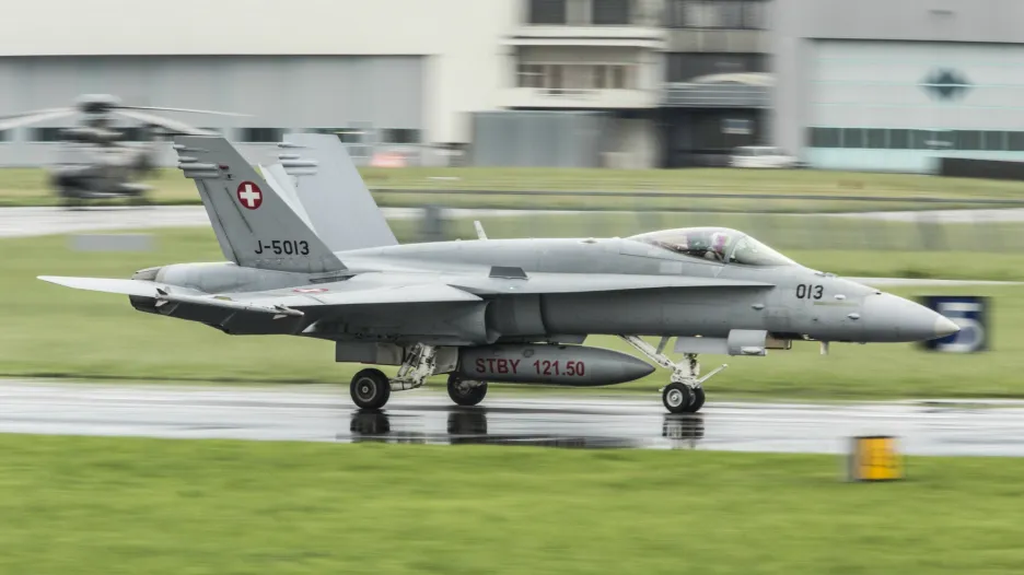 Stíhačka F/A-18 švýcarské armády