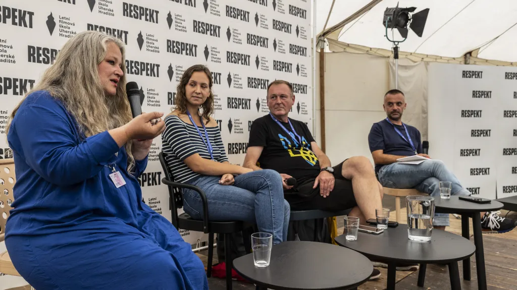 Ivana Svobodová (vlevo) a Martin Dorazín (druhý zprava)