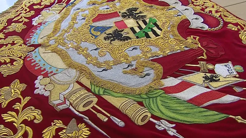 Přehoz na koně s erbem Lichtenštejnů