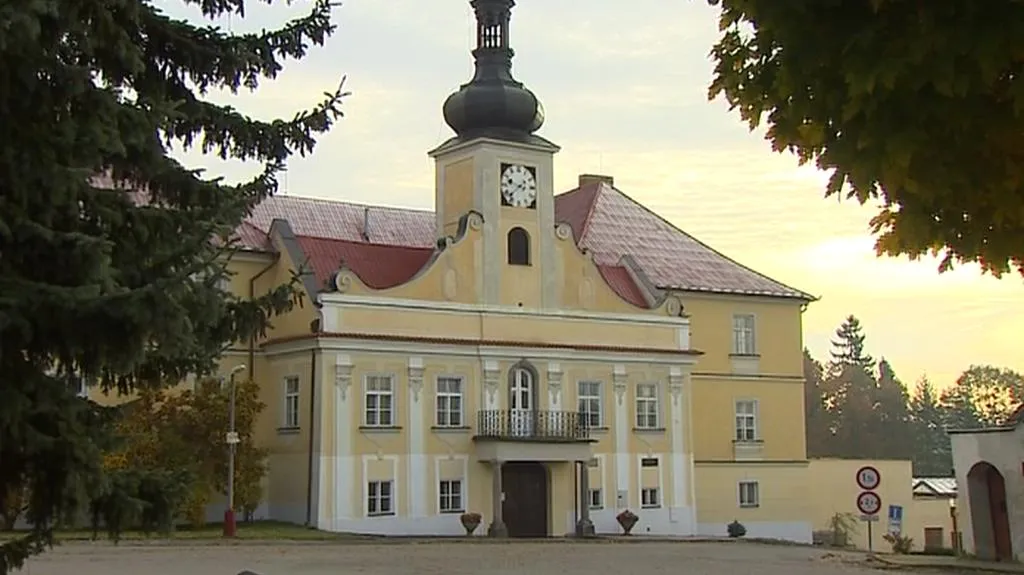 Zámek ve Stádleci