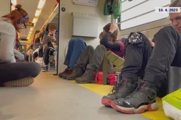 České dráhy mají málo vagonů, vozy pro dálkové spoje si půjčují ze zahraničí