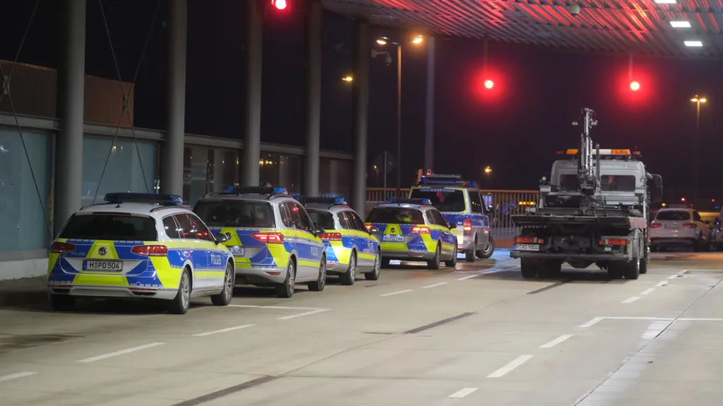 Bezpečnostní složky na letišti v Hannoveru