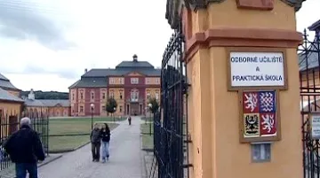 OU a PrŠ Chroustovice