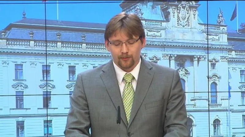 Brífink Pavla Dobeše