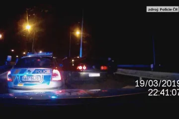 Státní zástupce obžaloval cizince, kteří v Brně ujížděli policistům. V autě měli zbraně a drogy