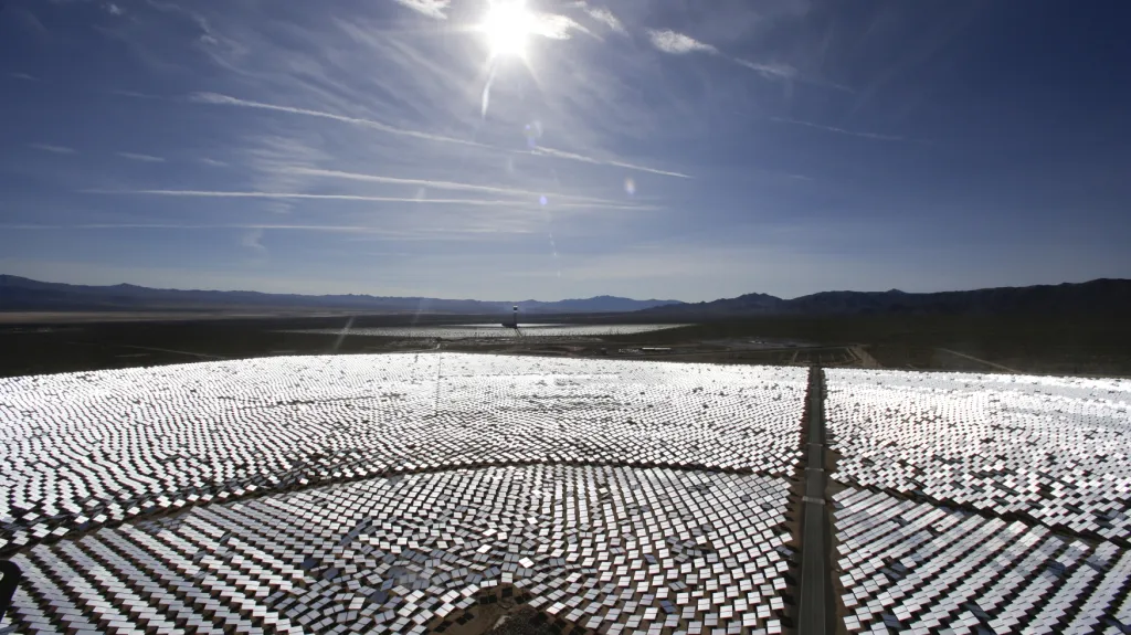 Největší solárně-termální elektrárna na světě
