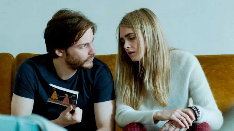 S tváří anděla / Daniel Brühl, Cara Delevingneová