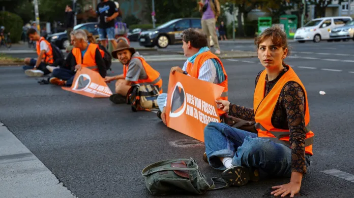 Klimatičtí aktivisté blokují silnice v Berlíně