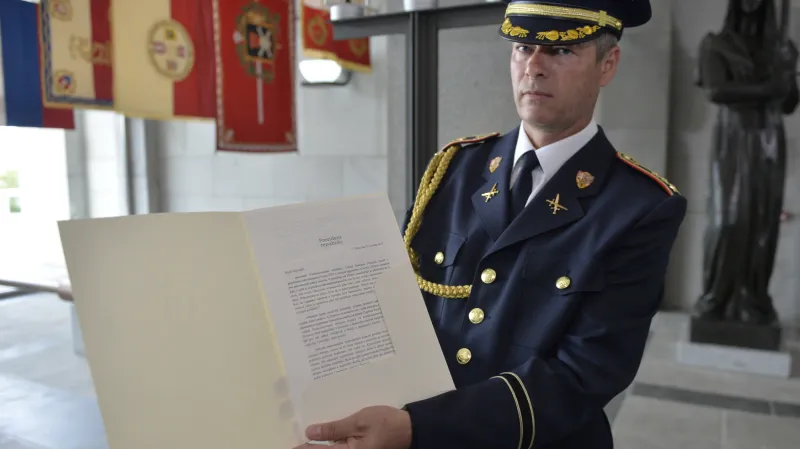 Vladimír Studený uložil v Národním památníku na Vítkově prezidentovo poselství do pamětní schránky