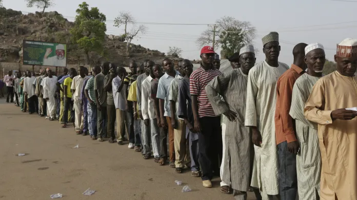 Prezidentské volby v Nigérii provází ohromný zájem voličů
