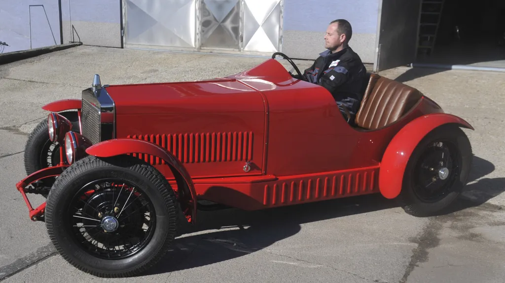 Restaurovaný vůz Wikov 7/28