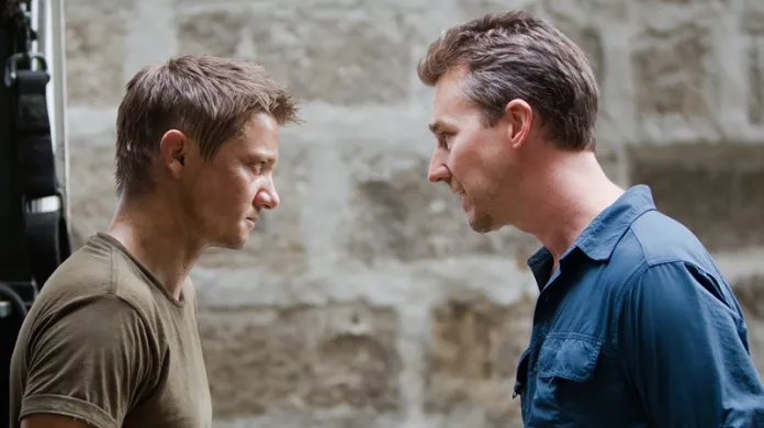Bourneův odkaz / Jeremy Renner, Edward Norton