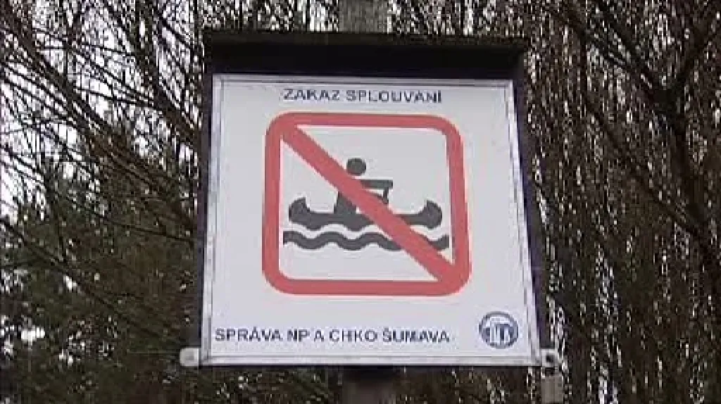 Zákaz splouvání Vltavy