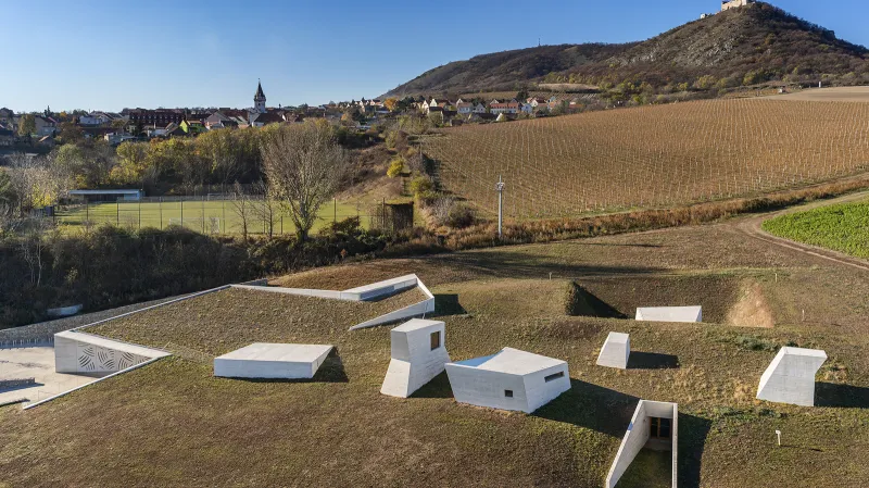 Hlavní cenu porotci udělili projektu brněnské architektonické kanceláře Radko Květa Archeopark Pavlov