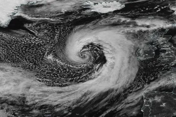 Evropu zasáhly bombogeneze. Tyto bouře přináší velké škody i ztráty na životech