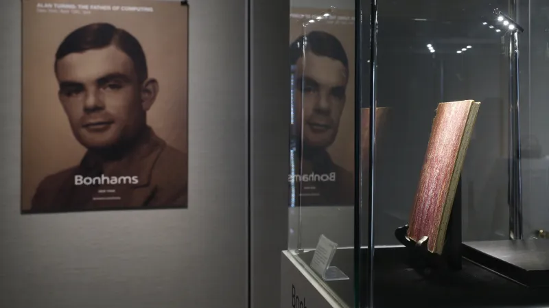 Originální Turingův zápisník půjde zanedlouho do aukce