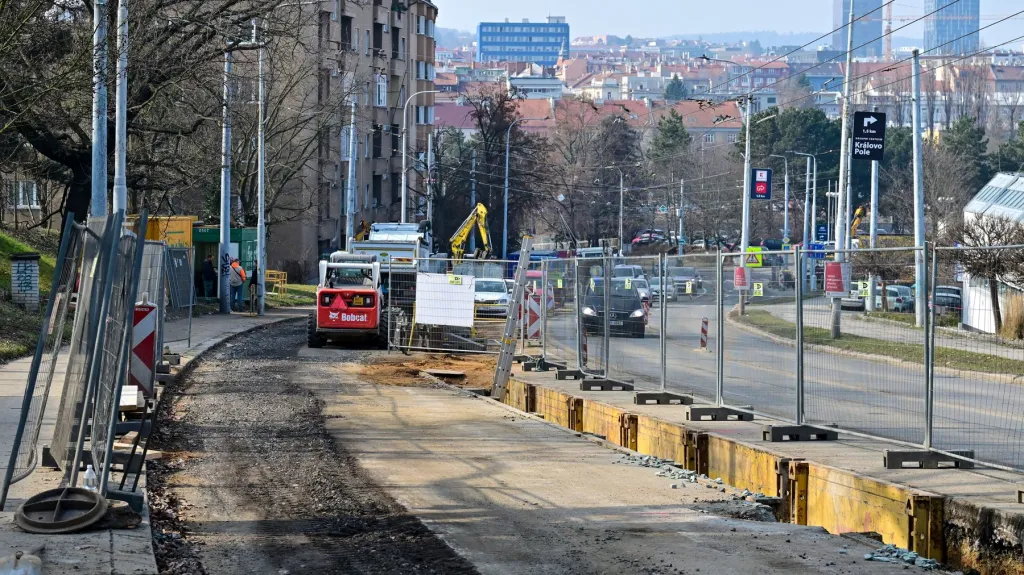 Stavební práce v ulici Drobného v Brně (4. března 2026)