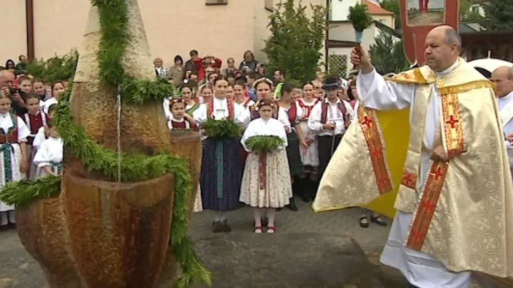 Otvírání pramenů v Luhačovicích